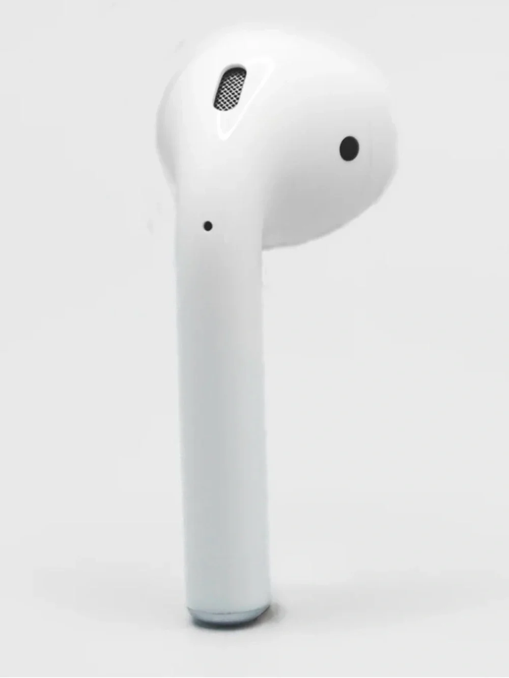 Apple AirPods (2nd Generation) Charging Case + Right AirPod (100% Working)